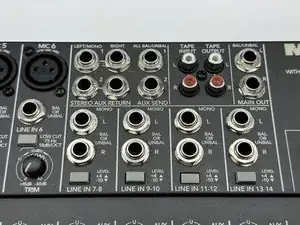 Aux ingang zeskantmoer en sluitring