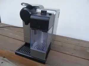 Nespresso Delonghi Lattissima Touch