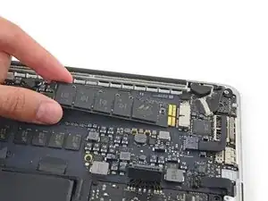 MacBook Pro 13" Retina-scherm begin 2015 Vervanging van de SSD