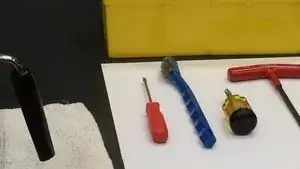 In deze video zie je welk gereedschap je nodig hebt voor het repareren van de Gaggia Classic.