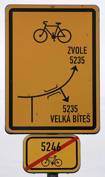 Silniční cyklistická směrová tabule KČT