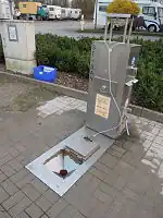 Bottom inlet Entrée inférieure Bodeneinlass